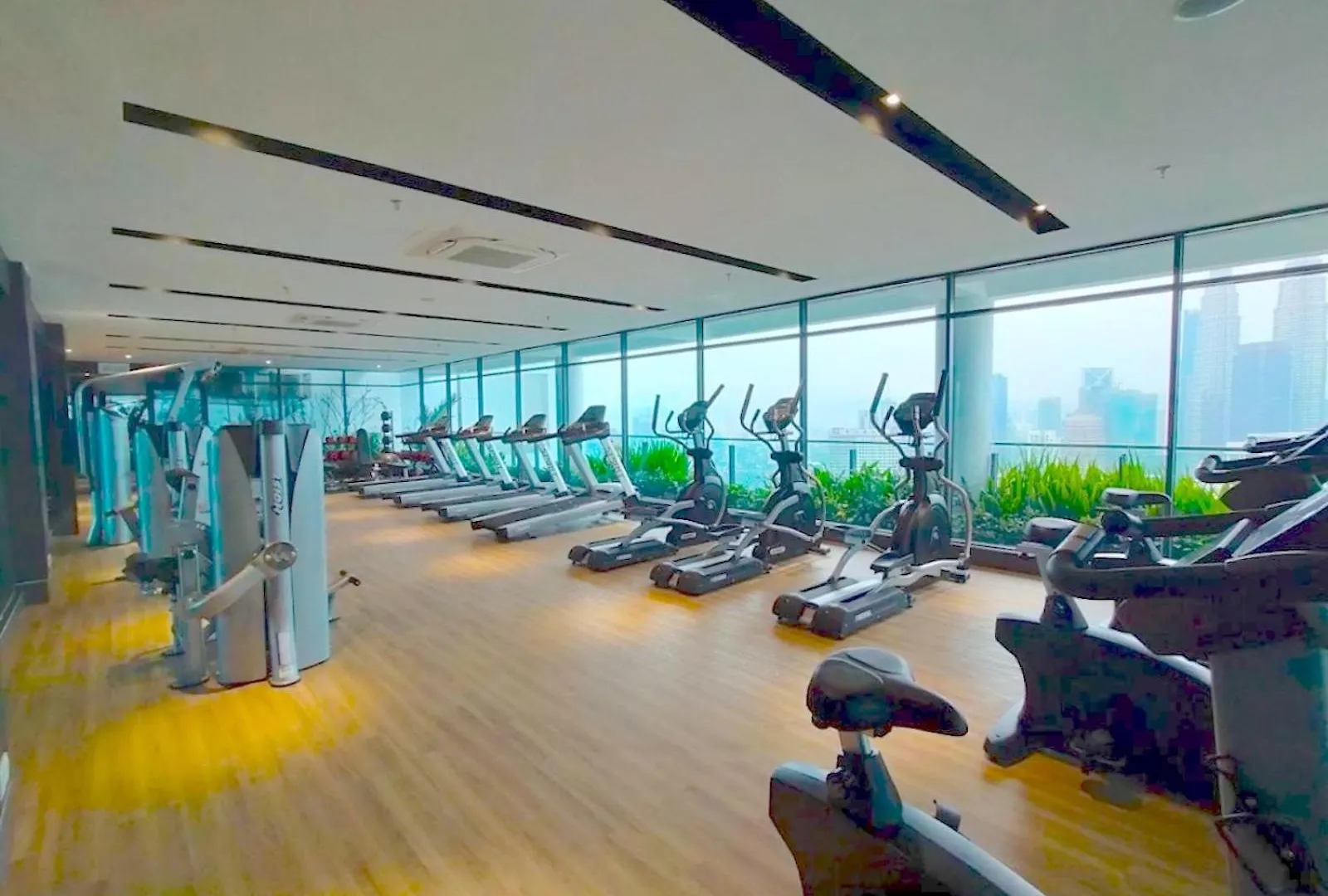 Infinitum Suites Klcc , Infinity Pool 360 View Kuala Lumpur Malaysia