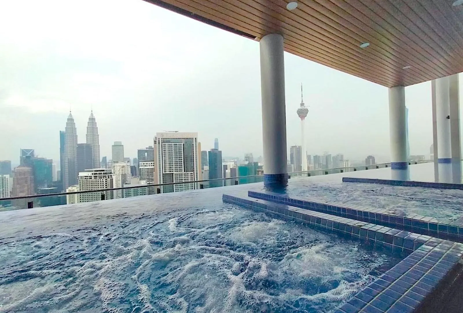 Infinitum Suites Klcc , Infinity Pool 360 View Kuala Lumpur Apartment